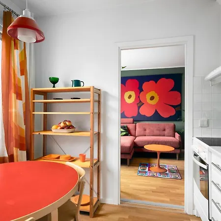 Wehost Spacious Traveller's Hq Above Metro @vilhonvuorenkuja 16 * Helsinki