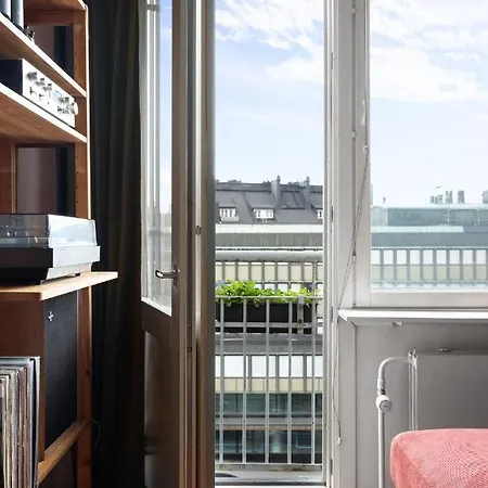 Wehost Spacious Traveller's Hq Above Metro @vilhonvuorenkuja 16 Apartament *