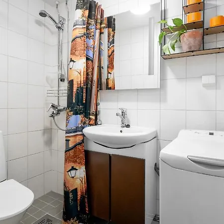 Wehost Spacious Traveller's Hq Above Metro @vilhonvuorenkuja 16 Apartament *