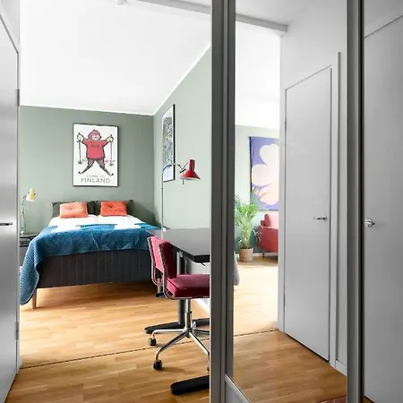 Huoneisto Wehost Spacious Traveller's Hq Above Metro @vilhonvuorenkuja 16 Helsinki
